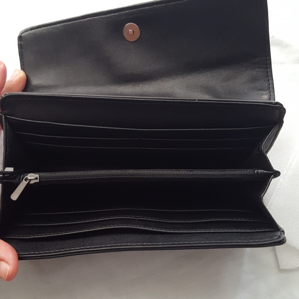 wallet - Picture 2 of 2